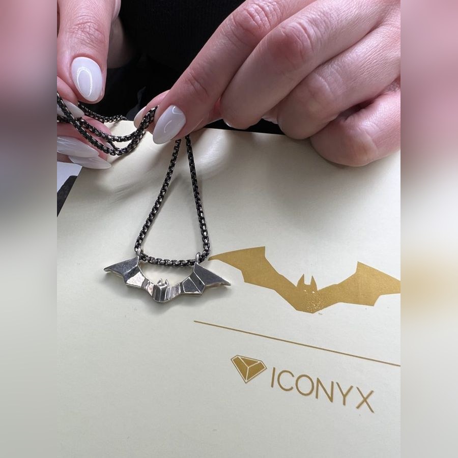 שרשראות ותליונים, ICONYX JEWELRY