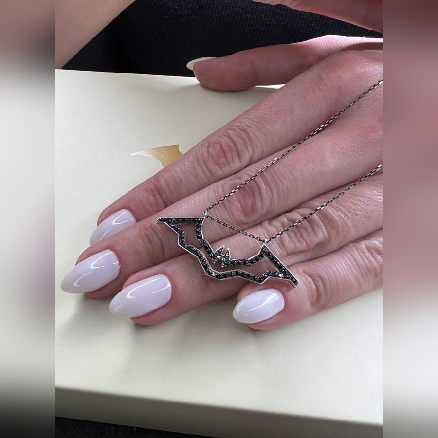 שרשראות ותליונים, ICONYX JEWELRY